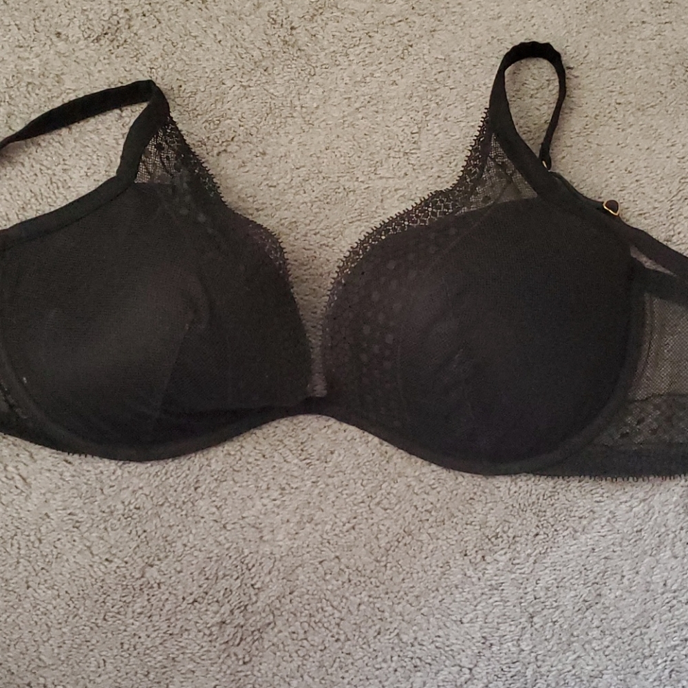 VS Bra